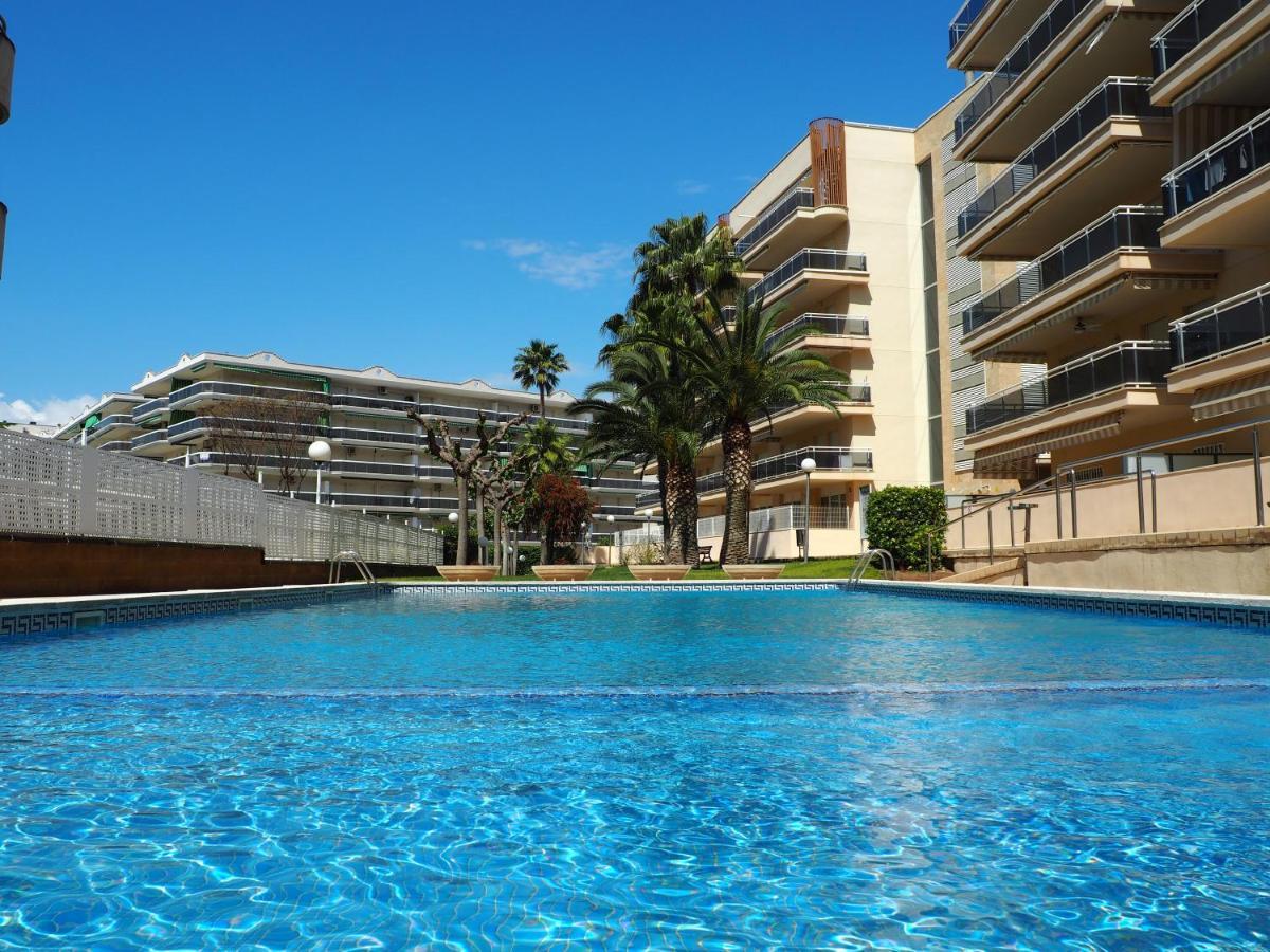 Апартаменты Ventura Park Салоу Экстерьер фото